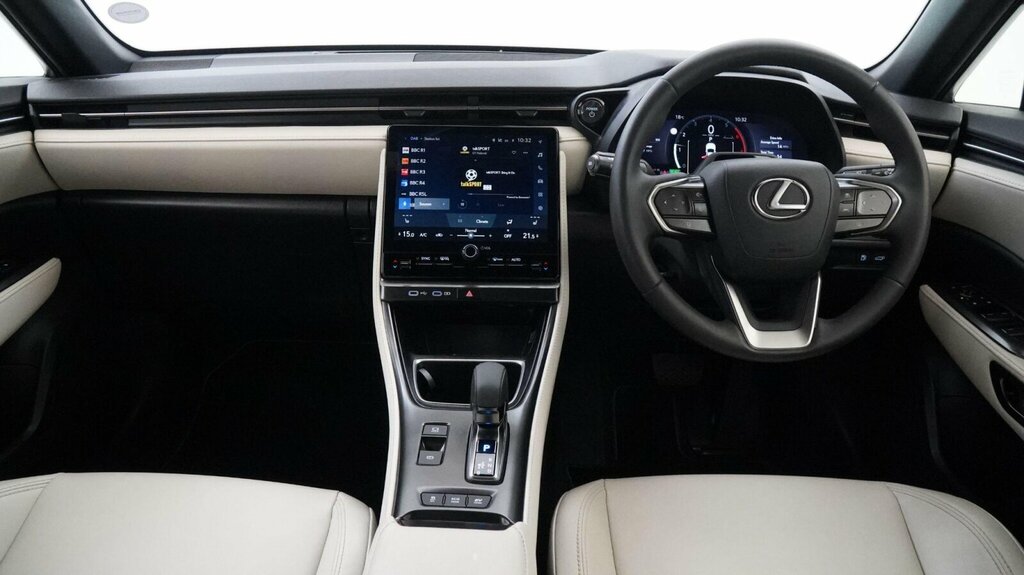 Lexus LBX 1.5 Vvt-ie Takumi E-cvt Euro 6 Ss Red #9