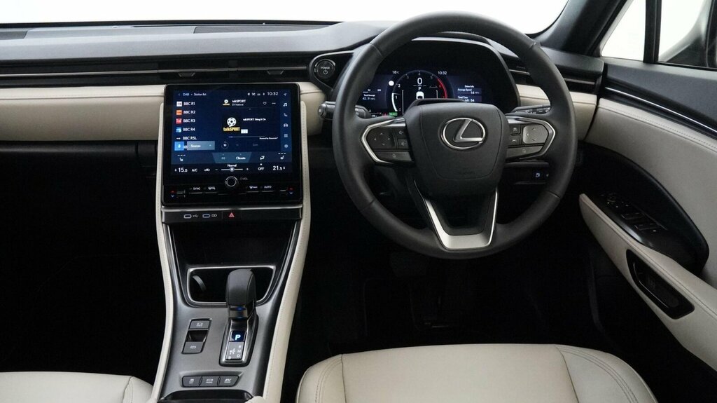 Lexus LBX 1.5 Vvt-ie Takumi E-cvt Euro 6 Ss Red #8