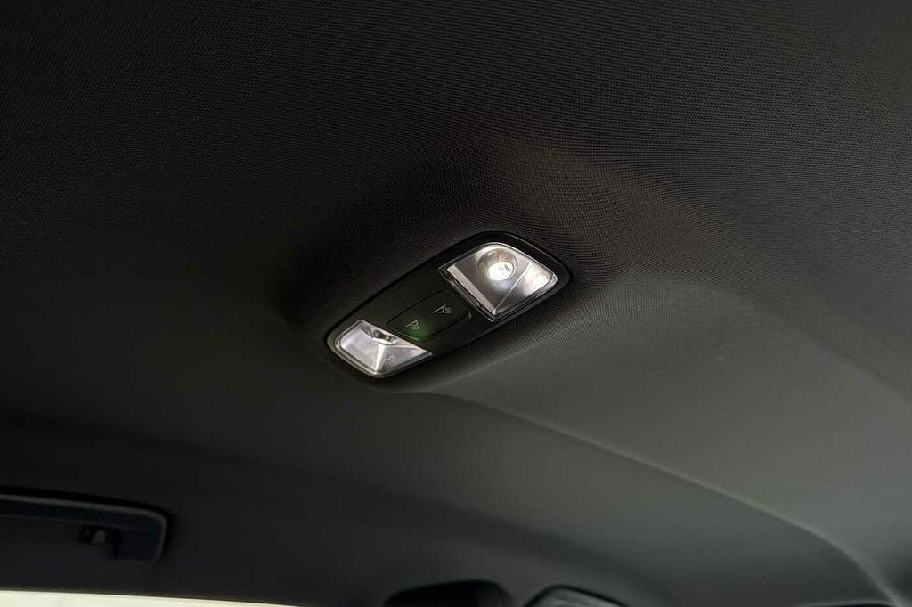 Audi A3 1.5 Tfsie 40 S Line Sportback Plug-in H White #26