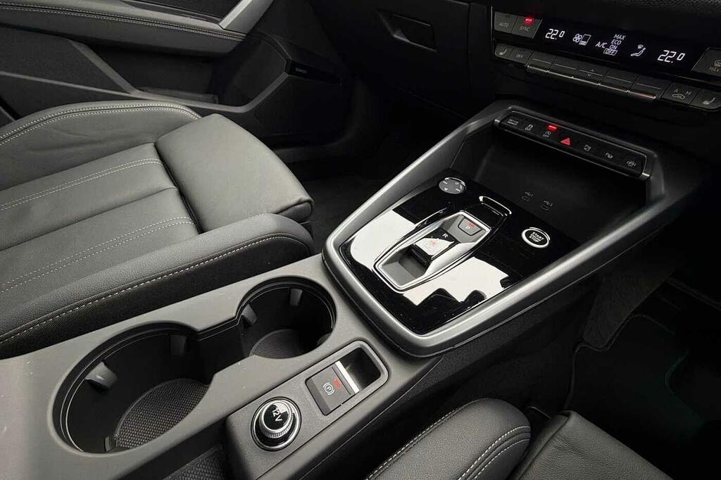 Audi A3 1.5 Tfsie 40 S Line Sportback Plug-in H White #8