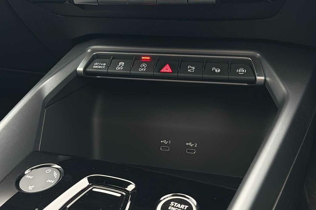 Audi A3 1.5 Tfsie 40 S Line Sportback Plug-in H White #35