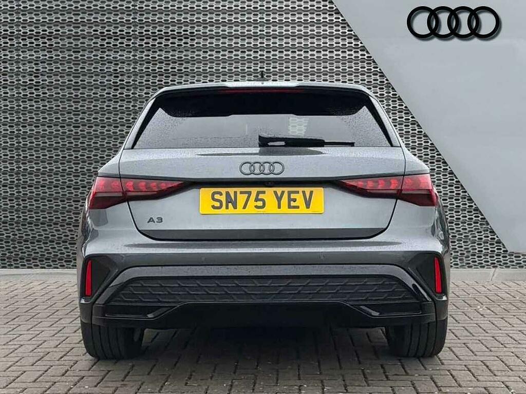 Audi A3 1.5 Tfsie 40 S Line Sportback Plug-in H White #12