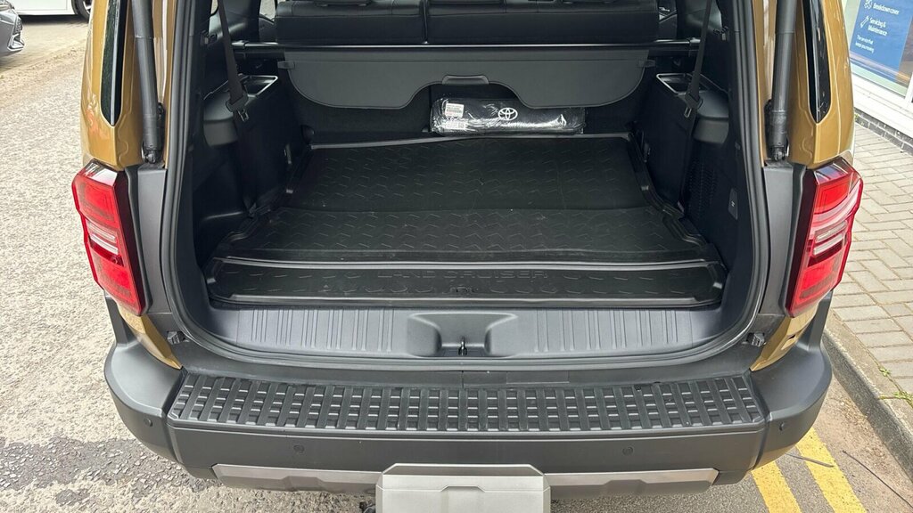 Toyota Land Cruiser 2.8D Invincible 4Wd E Silver #13