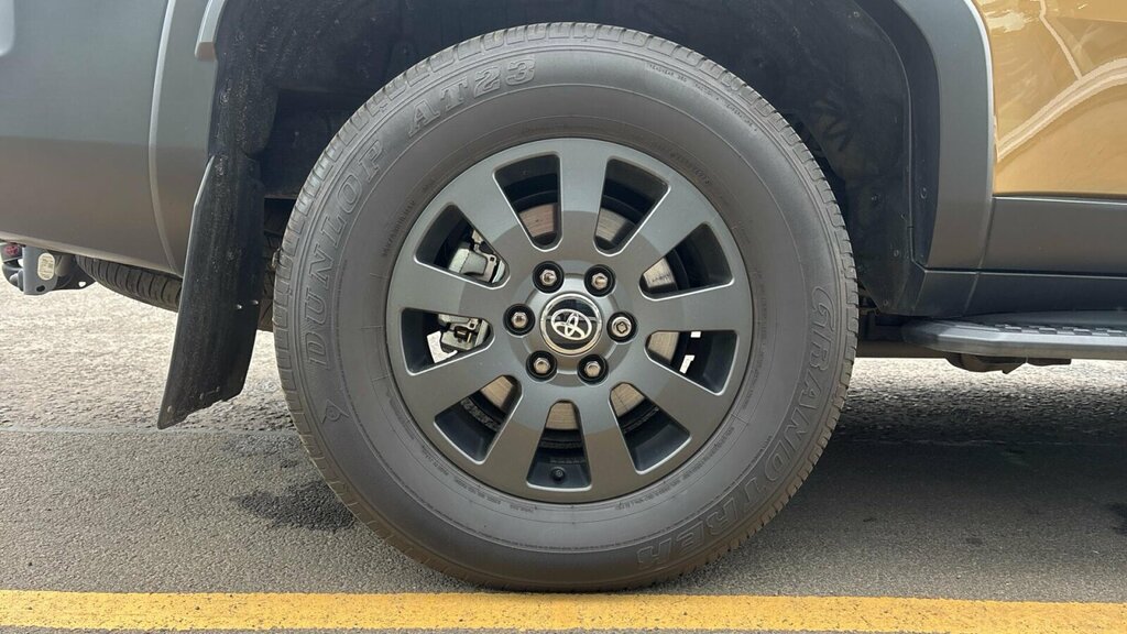 Toyota Land Cruiser 2.8D Invincible 4Wd E Silver #25