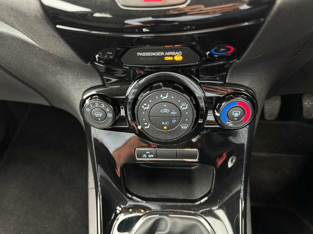 Ford Fiesta 1.0T Ecoboost Titanium Hatchback Red #20