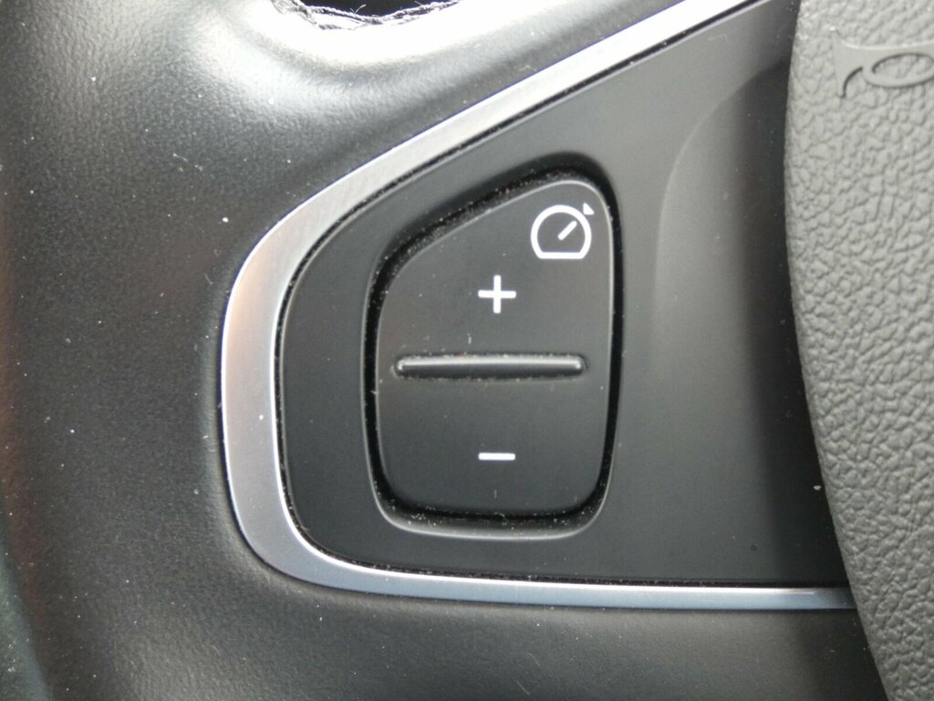 Renault Clio 0.9 Tce Play Hatchback Euro 6 S White #20