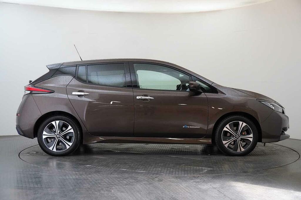 Nissan Leaf 40Kw Tekna With Bose Audio And Pro Pilot Tech Brown #6