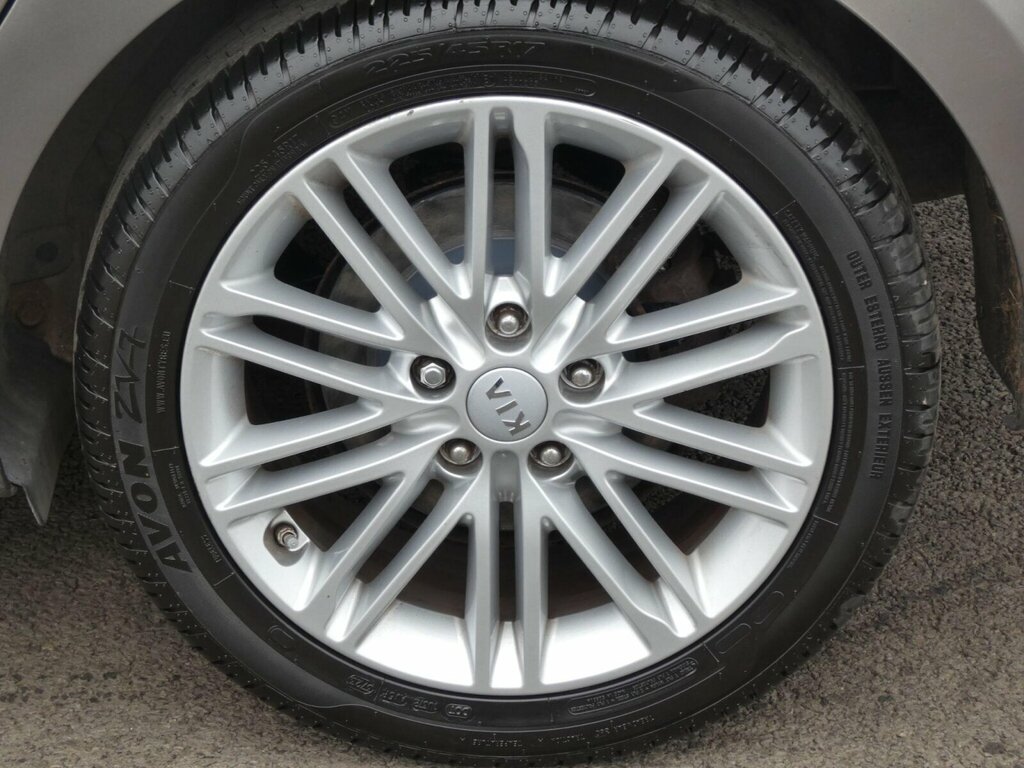 Kia Carens 1.7 Crdi 4 Isg 5-Door Mpv Silver #16