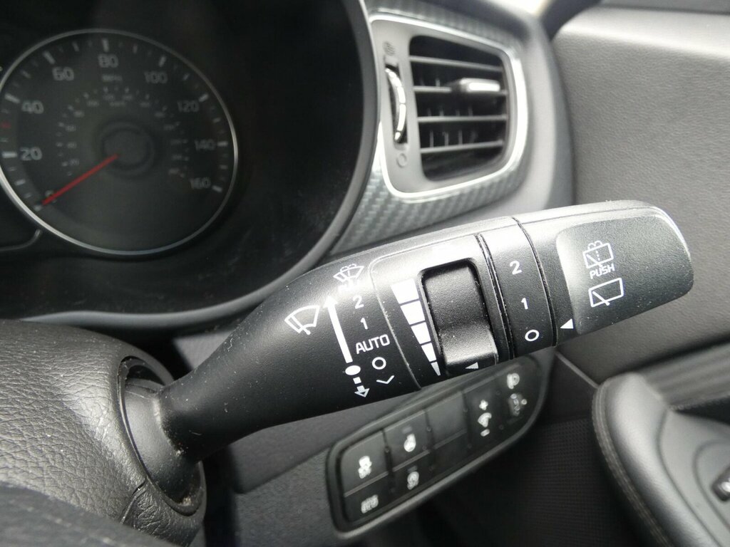 Kia Carens 1.7 Crdi 4 Isg 5-Door Mpv Silver #24