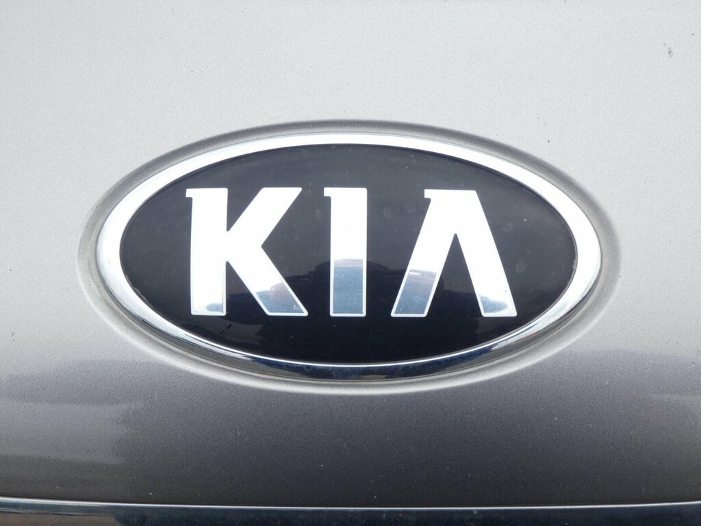 Kia Carens 1.7 Crdi 4 Isg 5-Door Mpv Silver #13