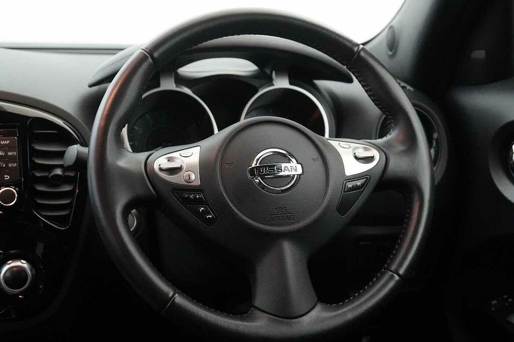 Nissan Juke 1.6 Bose Personal Edition Xtron Euro 6 Red #30