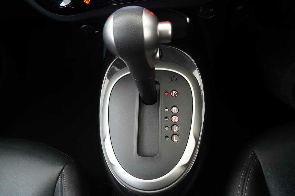 Nissan Juke 1.6 Bose Personal Edition Xtron Euro 6 Red #28