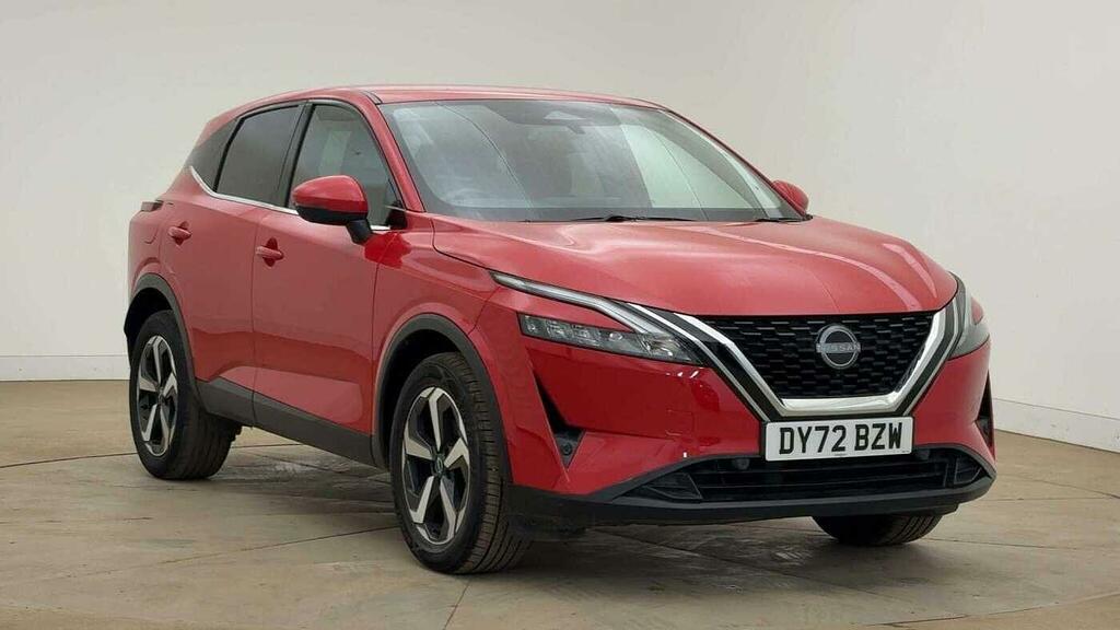 Nissan Qashqai 1.3 Dig-t Mh 158 N-connecta X-tronic With Sat Red