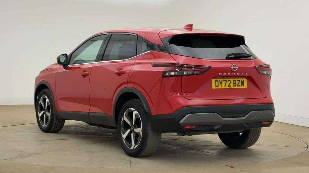 Nissan Qashqai 1.3 Dig-t Mh 158 N-connecta X-tronic With Sat Red #3
