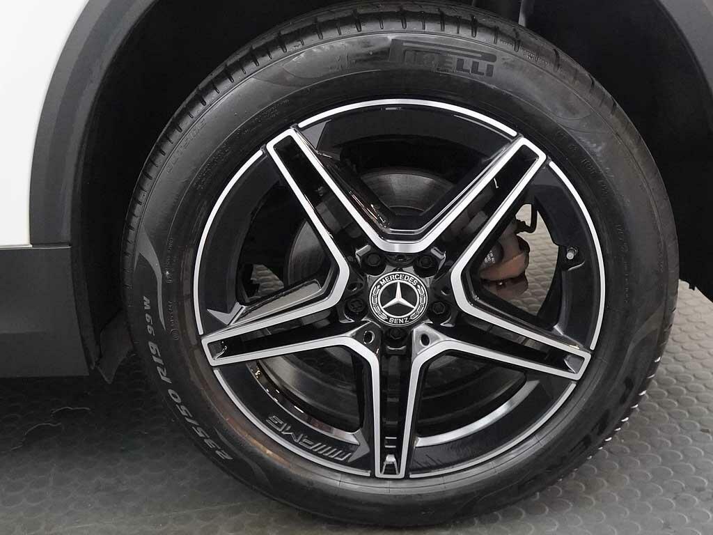 Mercedes-Benz GLA Class Gla 200 Amg Line Premium White #6