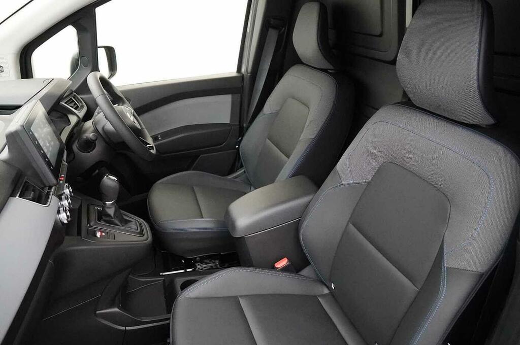 Nissan TOWNSTAR 45Kw Acenta L1 Swb Panel Van With Air Con And Red #5