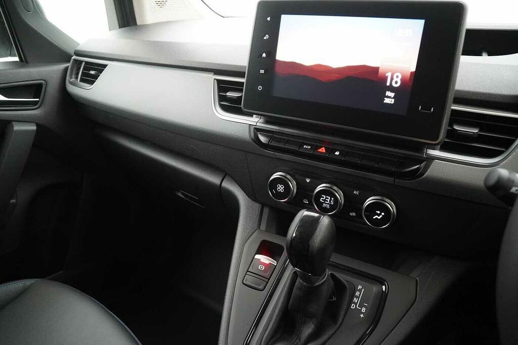 Nissan TOWNSTAR Mpv Red #14