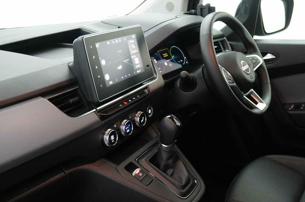 Nissan TOWNSTAR Acenta White #21