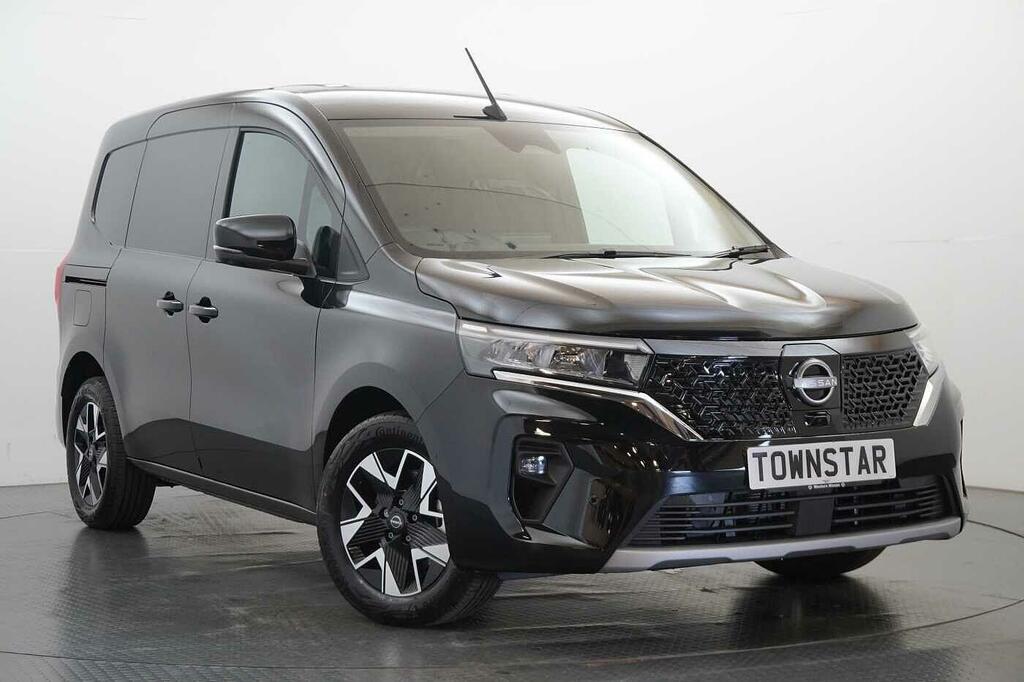 Nissan TOWNSTAR 45Kwh Tekna L1 Panel Van 22Kw Obc Black