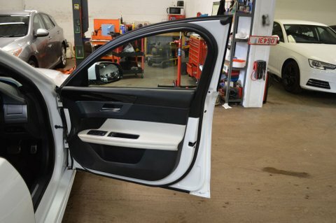 Jaguar XF 2.0I 250 R-sport Black #36