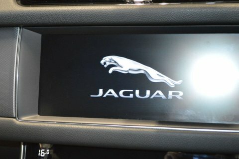 Jaguar XF 2.0I 250 R-sport Black #16
