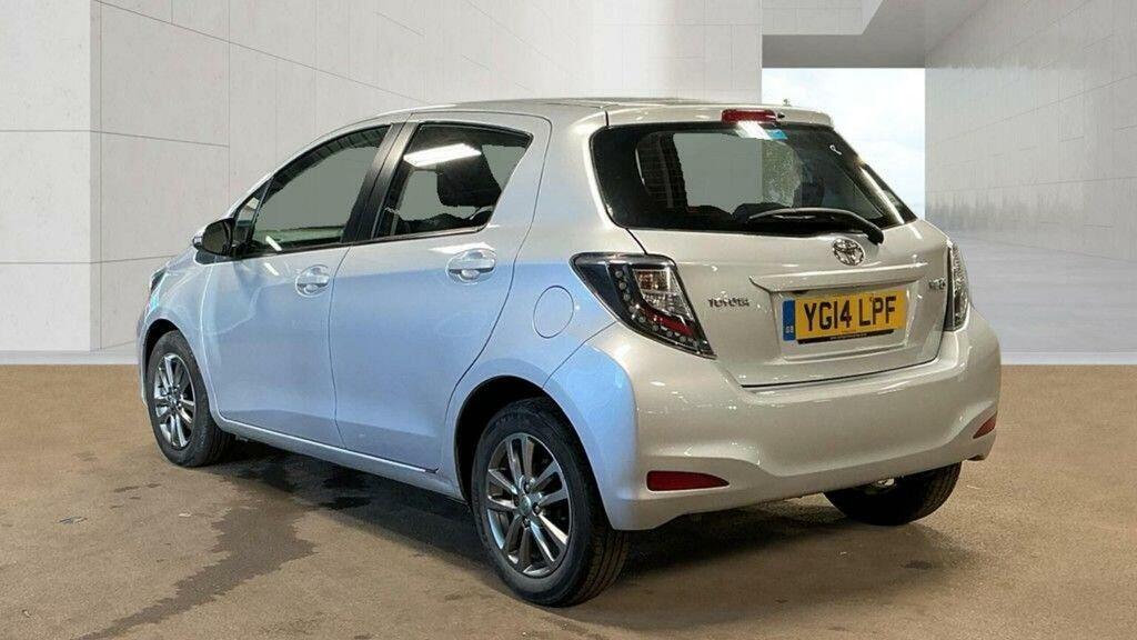 Toyota Yaris Hatchback 1.33 Dual Vvt-i Icon Plus Multidrive S E YG14LPF Silver #3