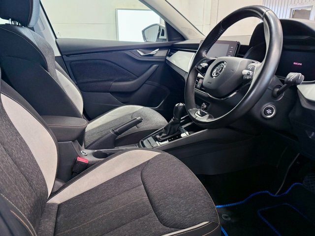 Skoda Kamiq 1L Se White #10