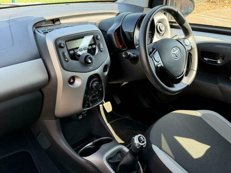 Toyota Aygo 1.0 Vvt-i X-play Euro WR18MWW White #5