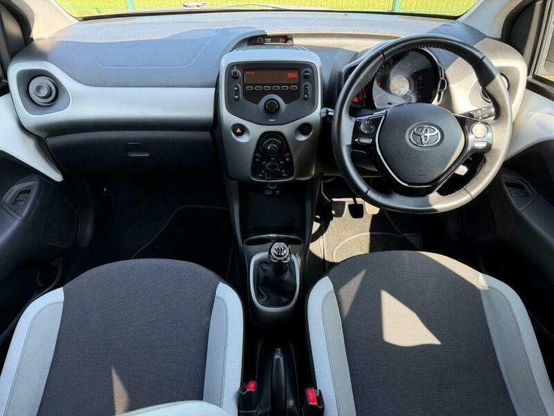Toyota Aygo 1.0 Vvt-i X-play Euro WR18MWW White #4
