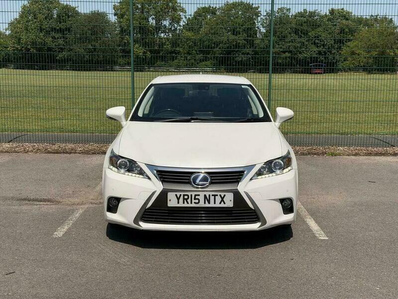 Lexus CT 200H Advance Cvt Euro White #2