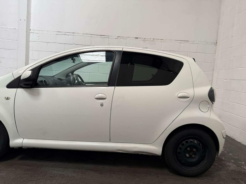 Toyota Aygo 1.0 Vvt-i Fire Multimode Euro 5 Ac White #17