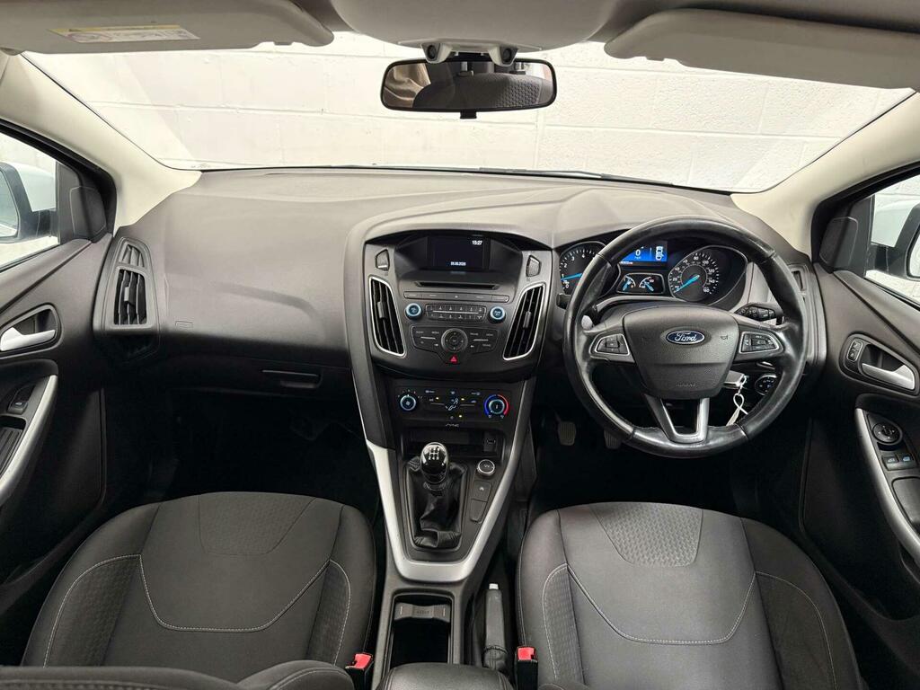 Ford Focus Zetec White #2