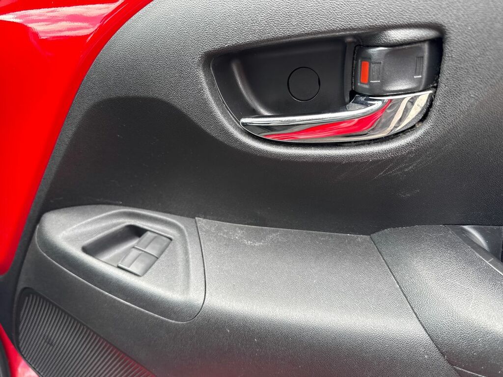 Peugeot 108 Hatchback 1.0 Active Euro 6 201616 Red #20