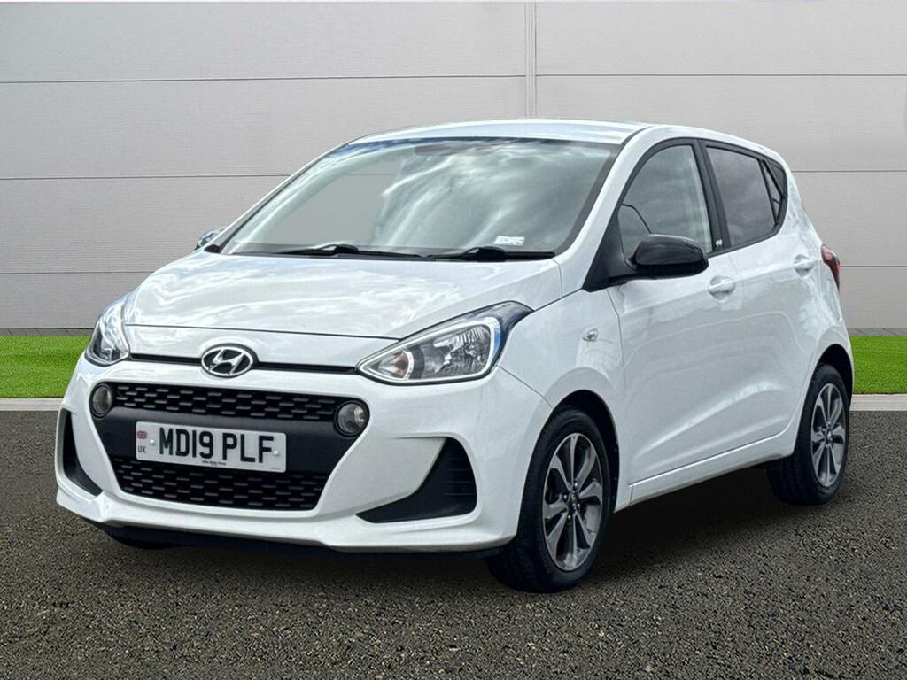 Hyundai I10 Play White #3