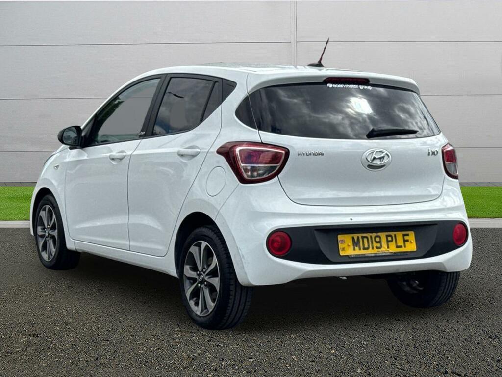Hyundai I10 Play White #5