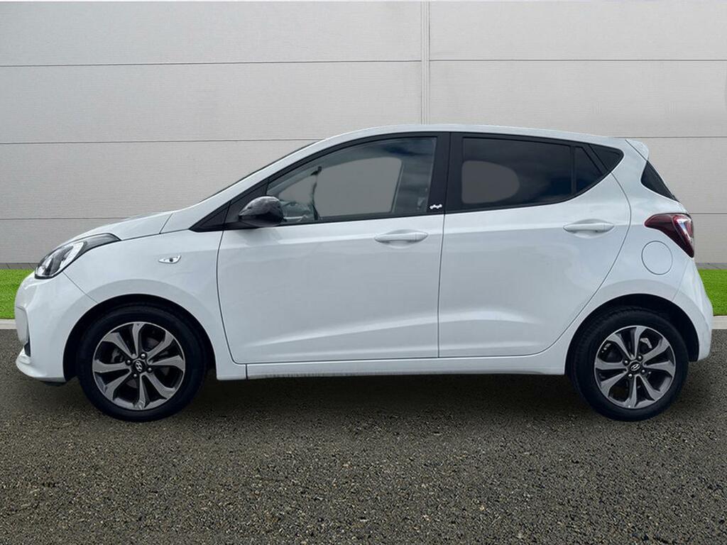Hyundai I10 Play White #4