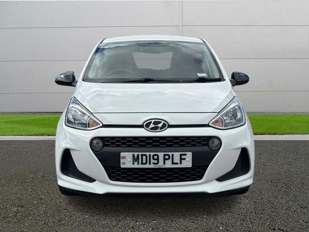 Hyundai I10 Play White #2