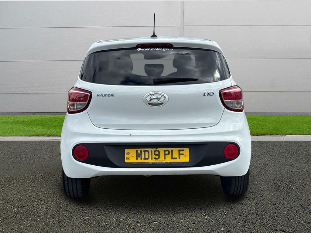 Hyundai I10 Play White #6