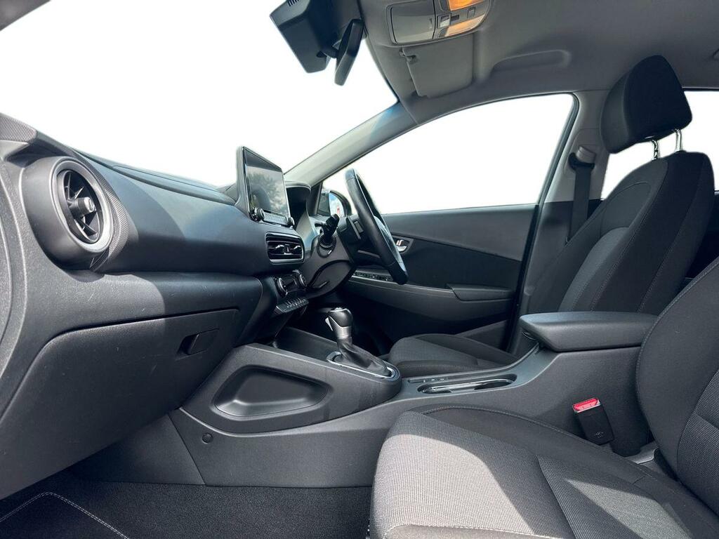 Hyundai Kona H-gdi Premium Black #10