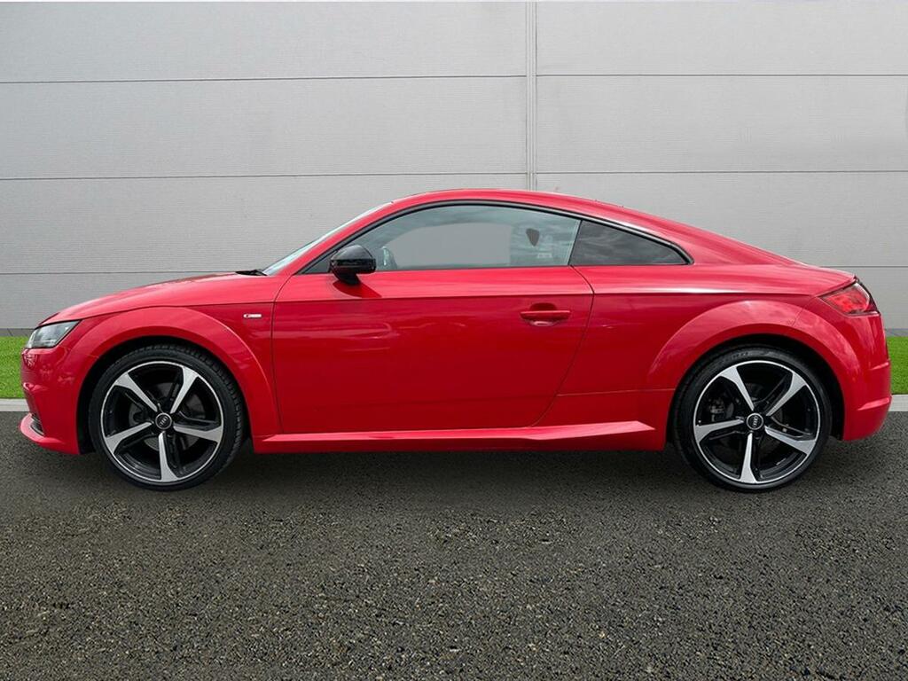 Audi TT Black Edition Red #4
