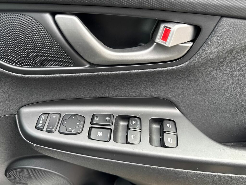 Hyundai Kona Kona Premium Black #20