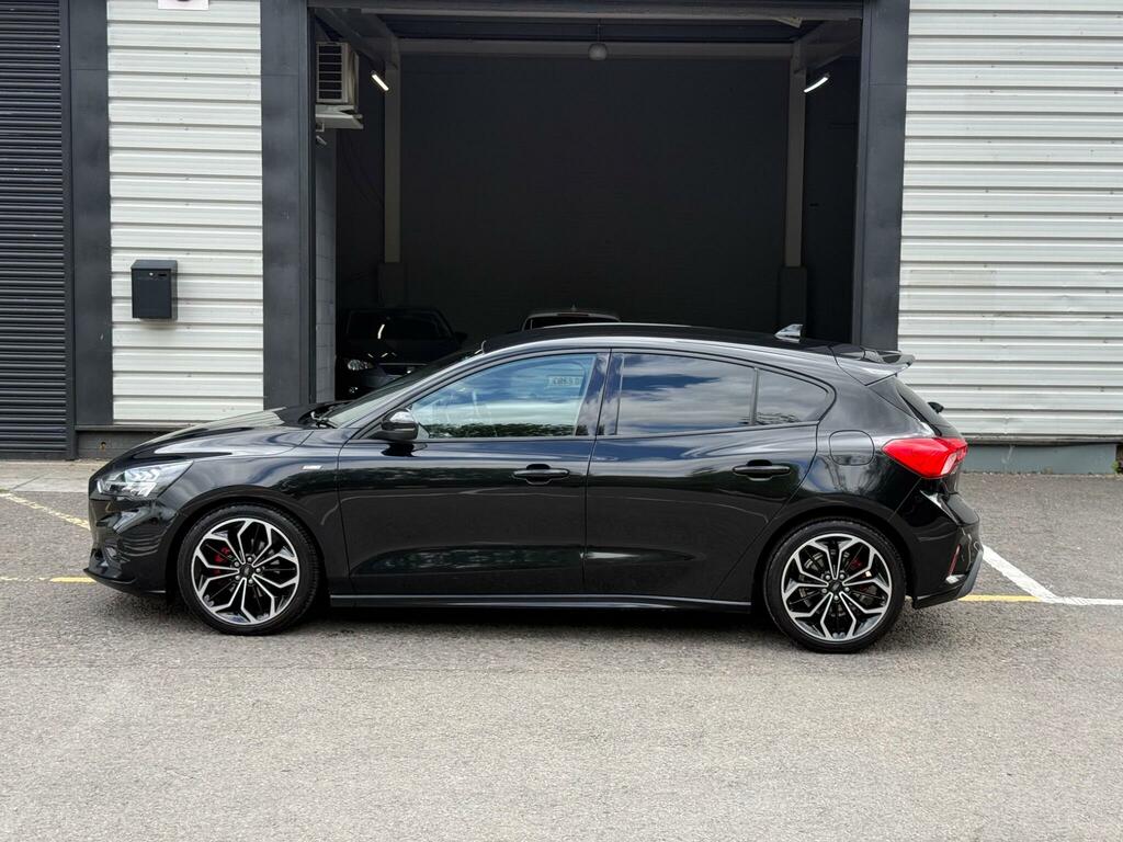 Ford Focus St-line X Black #4
