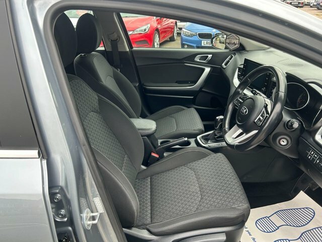 Kia Xceed 4 1.5 T-gdi Suv 158 Bhp Black #10