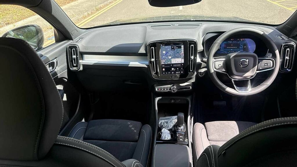 Volvo XC40 Plus, B4 Mild Hybrid, Dark LL26ENO Black #5