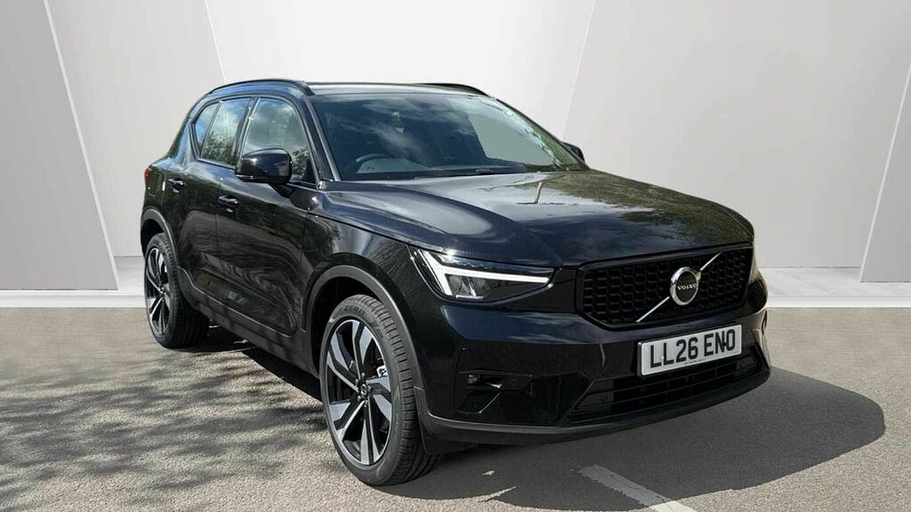 Volvo XC40 Plus, B4 Mild Hybrid, Dark Black