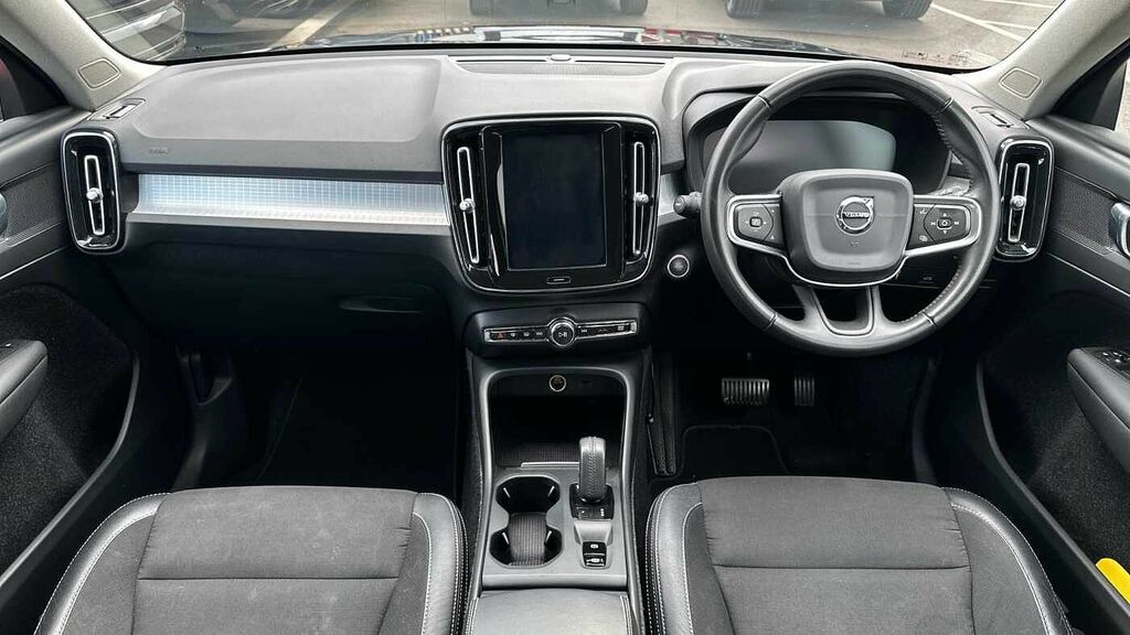 Volvo XC40 D3 Awd Momentum AJ19HNL Black #5