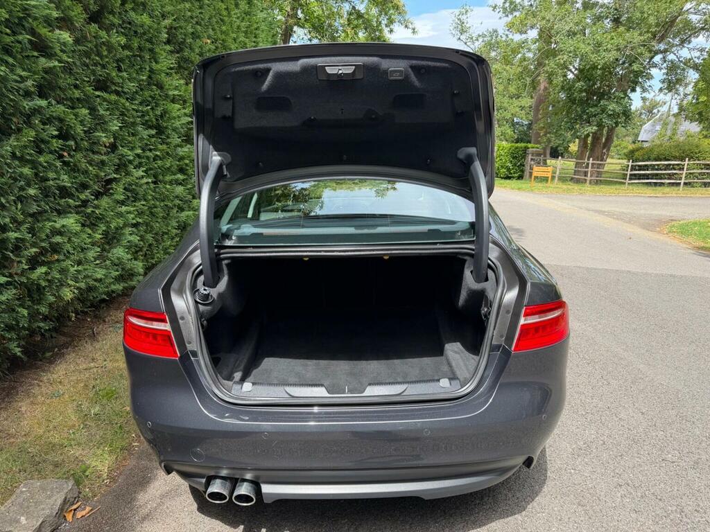 Jaguar XE 2.0D R-sport Euro 6 S S #8