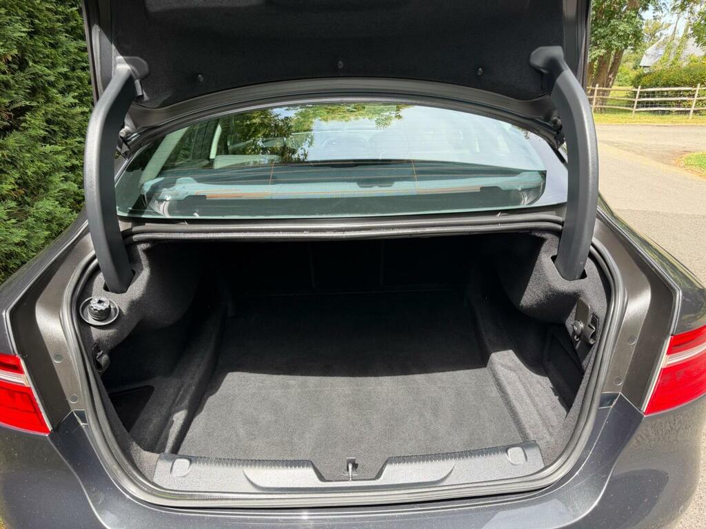 Jaguar XE 2.0D R-sport Euro 6 S S #9