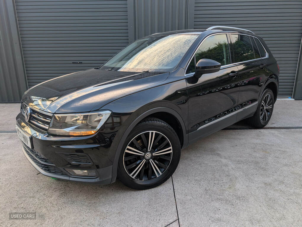 Volkswagen Tiguan 2.0 Tdi 150 4Motion Se Nav Dsg MC17HNV Black #2
