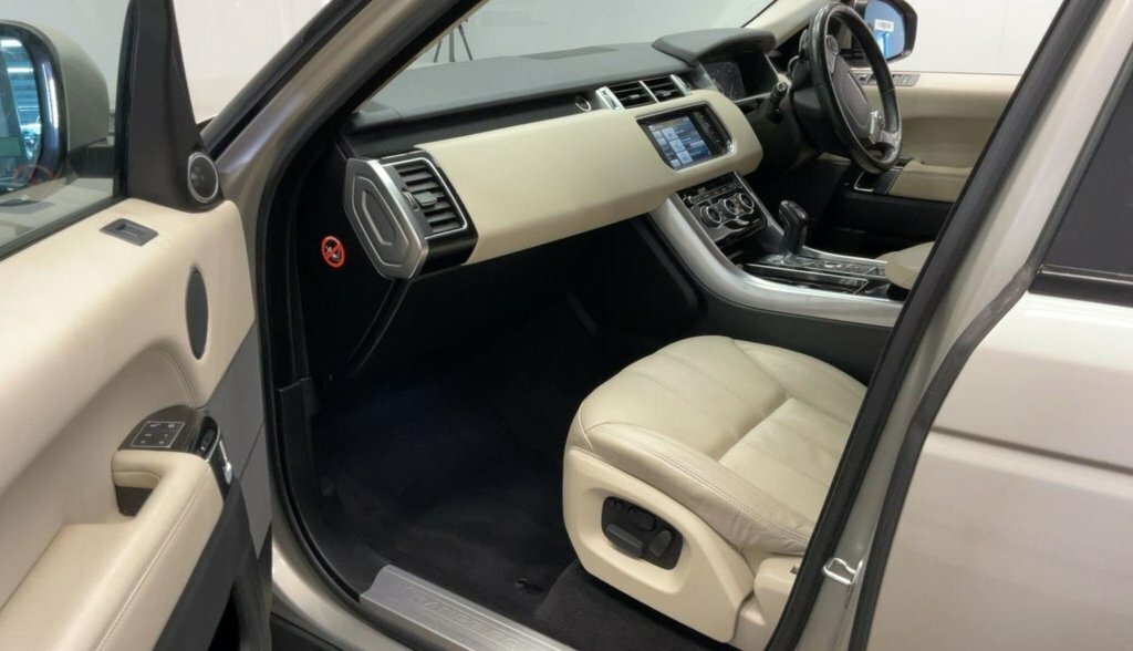 Land Rover Range Rover Sport 3.0 Tdv6 Se Grey #3